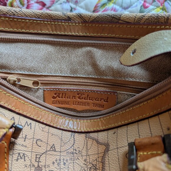 Allan Edward Crossbody, Great Condition - Picture 6 of 8